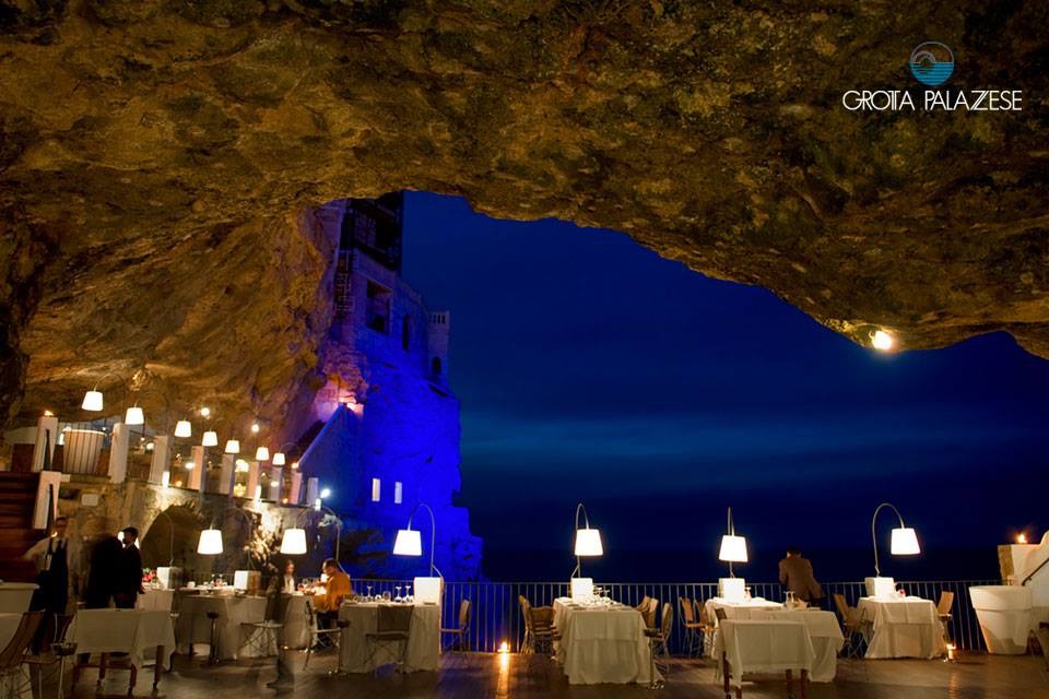 Grotta Palazzese-Polignano a mare