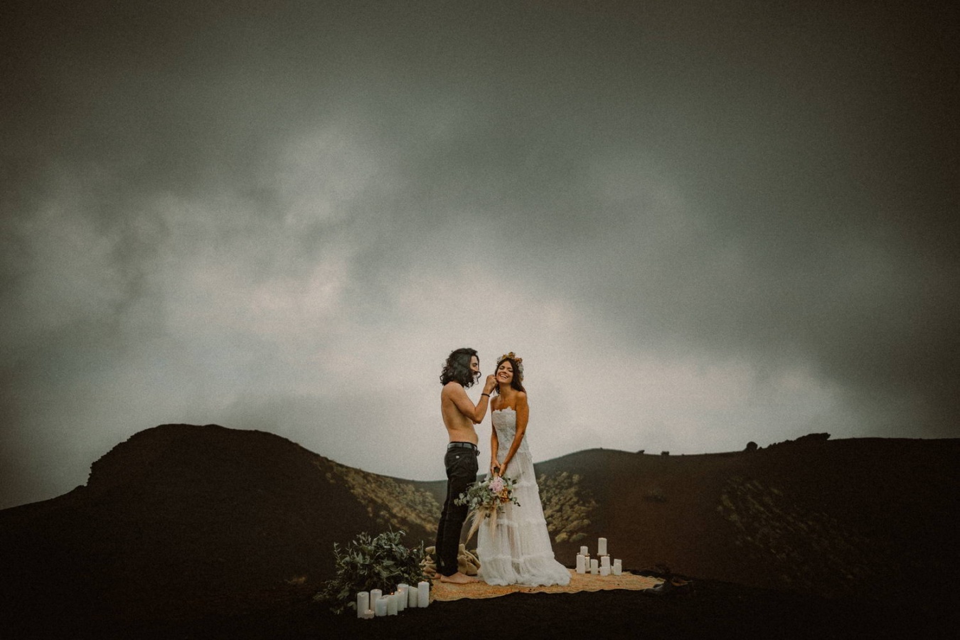 Una promessa d’amore sulle cime dell’Etna, il vulcano più alto d’Europa 